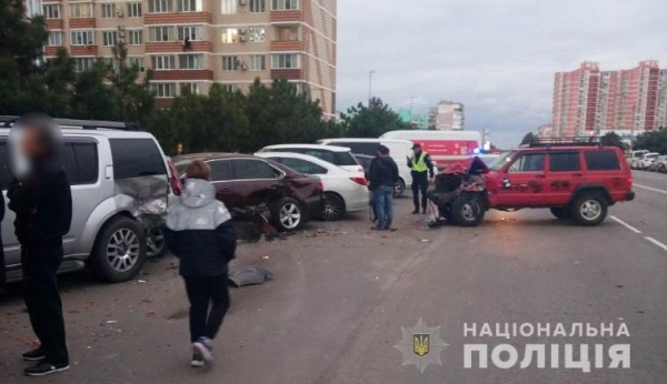 17-летний ильичёвец на мамином автомобиле въехал в парковку