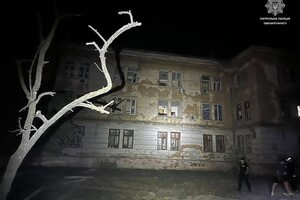 Оккупанты сознательно целили в инфраструктуру зерновой сделки: Зеленский прокомментировал удары по Одессе