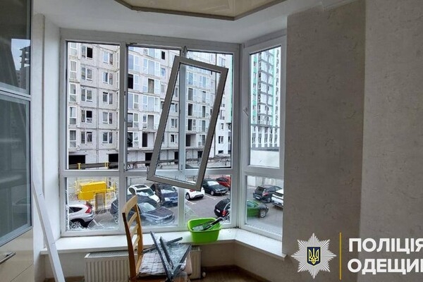 Оккупанты сознательно целили в инфраструктуру зерновой сделки: Зеленский прокомментировал удары по Одессе