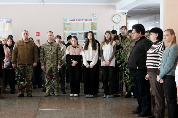 В одесском лицее открыли три мемориальные доски погибшим воинам: среди них Виталий Блажко