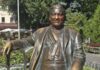 В Одессе запятнали краской памятник Утесову: фотоотчет