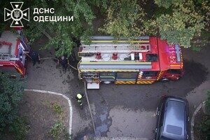 Взрыв в многоэтажке в Одессе: пострадала женщина Взрыв в многоэтажке в Одессе: пострадала женщина