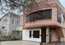 Склад вместо летней площадки на Канатной: в Одессе демонтировали нахалстрой