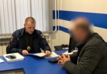 Более двух миллионов гривен убытков на дровах для ВСУ: в Одесской области разоблачили чиновника