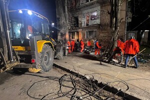 Ночной удар по жилому сектору Одессы: пострадали люди Ночной удар по жилому сектору Одессы: пострадали люди