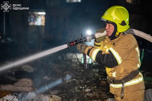 Ночной удар по жилому сектору Одессы: пострадали люди Ночной удар по жилому сектору Одессы: пострадали люди