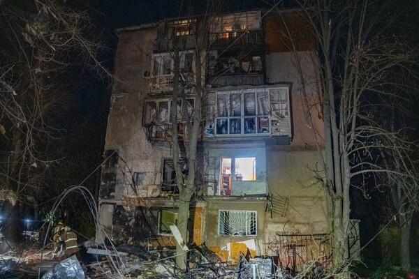 Ночной удар по жилому сектору Одессы: пострадали люди Ночной удар по жилому сектору Одессы: пострадали люди