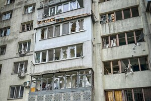 РФ атаковала Одессу дронами: обломки БпЛА упали на дом, пострадали люди (обновлено) РФ атаковала Одессу дронами: обломки БпЛА упали на дом, пострадали люди (обновлено)