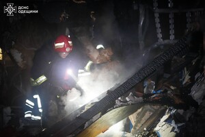 Ночной удар по Одесскому району: пострадал человек Ночной удар по Одесскому району: пострадал человек